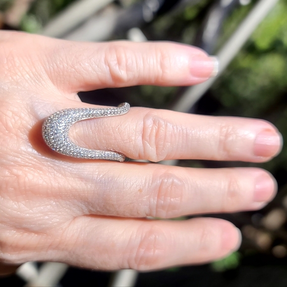White sapphire & sterling silver ring sz 5 - Picture 4 of 17